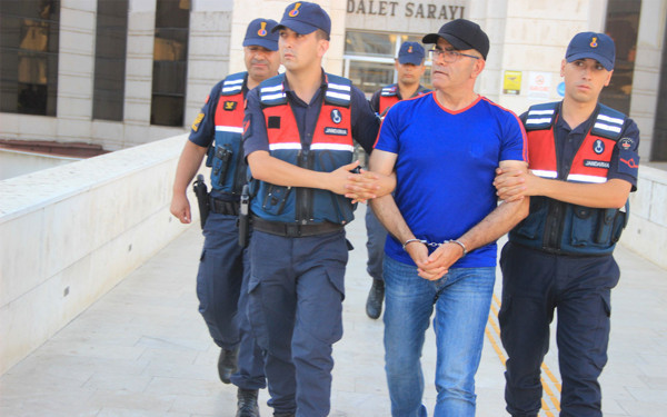 Evlat katilini baba 'annesi kahrolsun' diye öz kızı öldürdü - Resim: 2