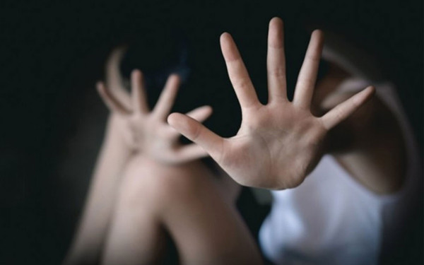 İstanbul'da genç kız otogarda iğrenç tuzak! 'Polisiz' deyip otele götürüp tecavüz ettiler... - Resim: 0