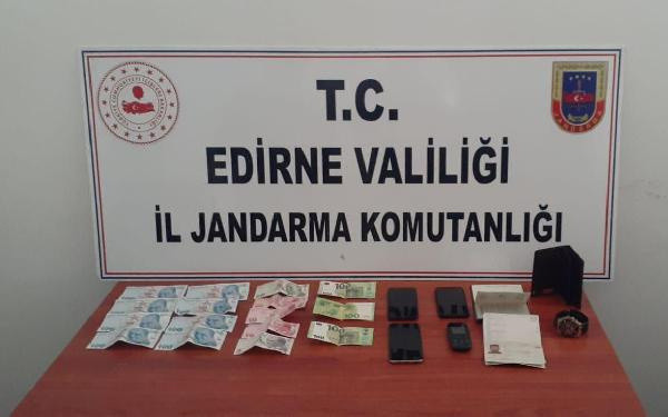 Edirne'de Faslı'yı Tunuslu yağmaladı! Ülkesine kaçarken yakalandı - Resim: 0