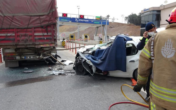 İstanbul'da kamyona arkadan çarpan aracın sürücüsü öldü! Meğer otomobil... - Resim: 0