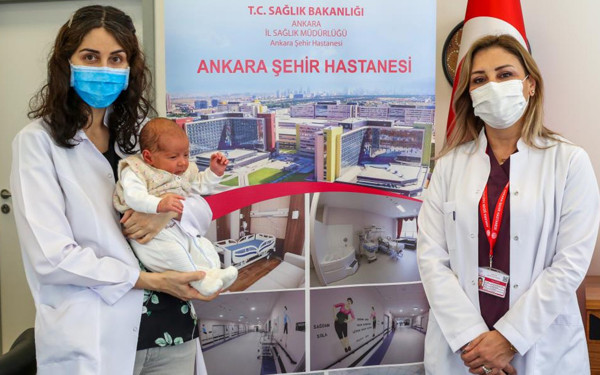 Ankara'da 'tek şansımız' deyip konuştu! Türkiye'de bir ilk oldu: Doğuştan... - Resim: 0