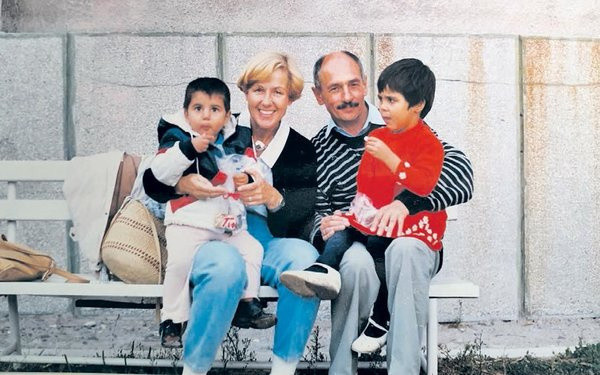 İzmir'de yürek dağlayan hikaye! 33 yıllık çığlık: Camiye bırakırken kulağıma... - Resim: 1