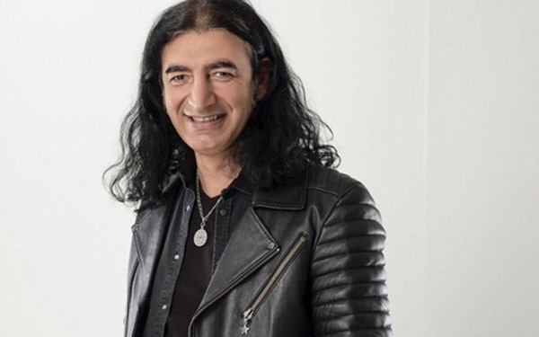 Murat Kekilli'den hayranlarının gönlünü fetheden davranış! Yağmurun altında kalan dinleyicilere öyle bir şey yaptı ki... - Resim: 0