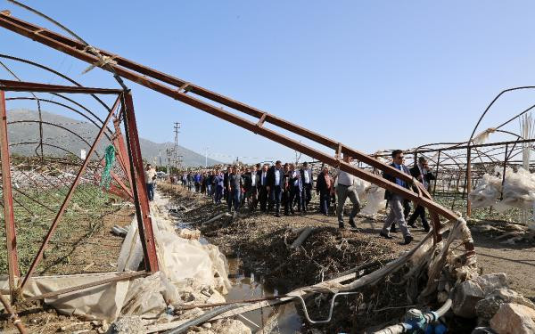 Bakan Fakıbaba: Hortumdan zarar gören çiftçinin borcu ertelenecek - Resim: 1