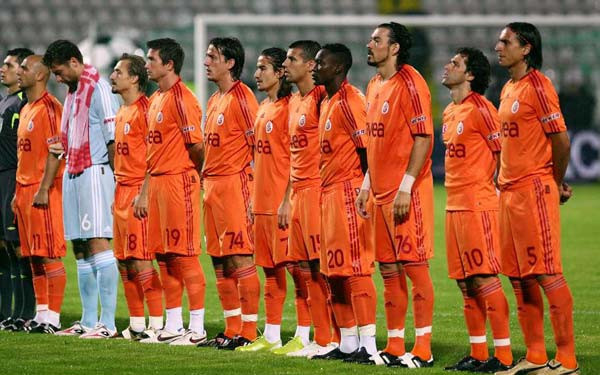 Aslan Kocaeli'nde kükredi - Resim: 1