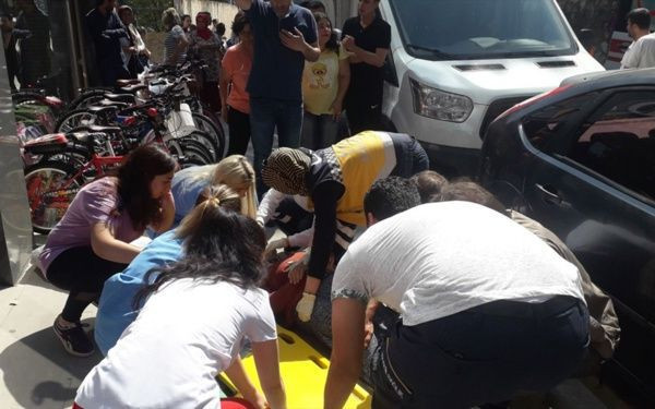 Bilecik'te yolda başına cam düşen kadın 17 gün sonra öldü - Resim: 2