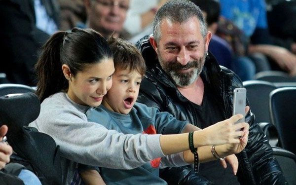 Eski eşler arasında sular durulmuyor! Ahu Yağtu, Cem Yılmaz'ı icraya verince ortalık karıştı - Resim: 1