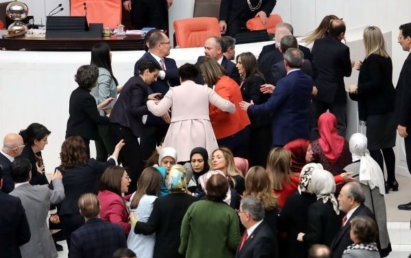 TBMM'deki kadın kavgası mahkemelik oldu! - Resim: 3