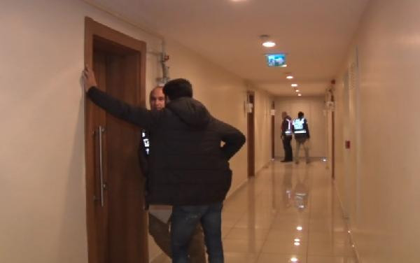 Günlük kiralanan rezidanslara gece baskını! Onlarca gözaltı... - Resim: 2