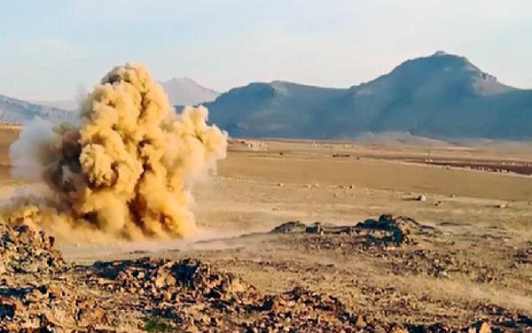 PKK'lıların yola tuzakladığı 350 kiloluk EYP böyle imha edildi! - Resim: 2