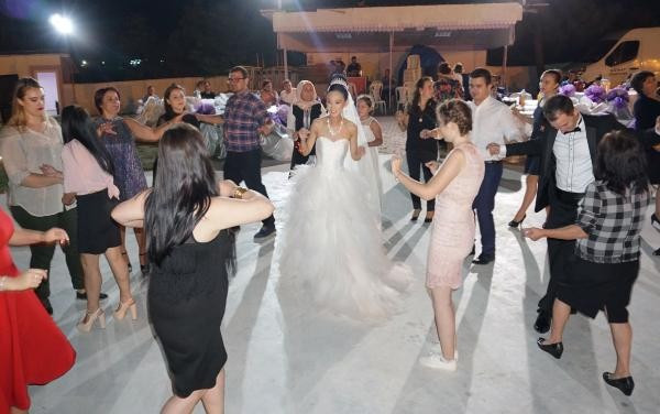 Çinli geline Trakya düğünü yaptılar ortaya bu görüntüler çıktı - Resim: 1