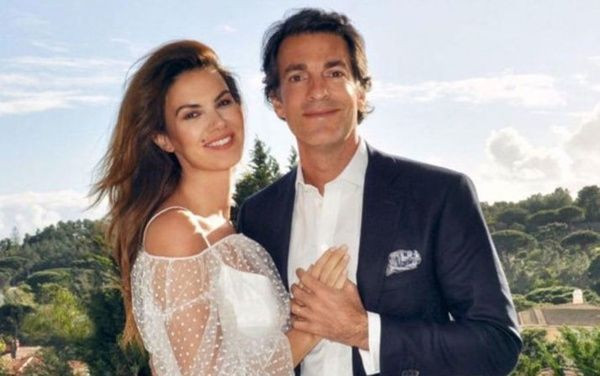 Hamile olan Tülin Şahin mayolu halini paylaştı 6 aylık hamile demezsiniz - Resim: 1