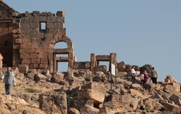 Roma'nın doğudaki son kalesi Zerzevan! Sadece erkeklerin katıldığı Mithras dininden izler taşıyor - Resim: 2