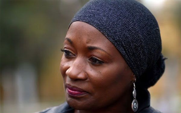 ABD'li şarkıcı Della Miles sahnede 'Dom Dom Kurşunu' şarkısını söyledi! Sosyal medya yıkıldı - Resim: 1