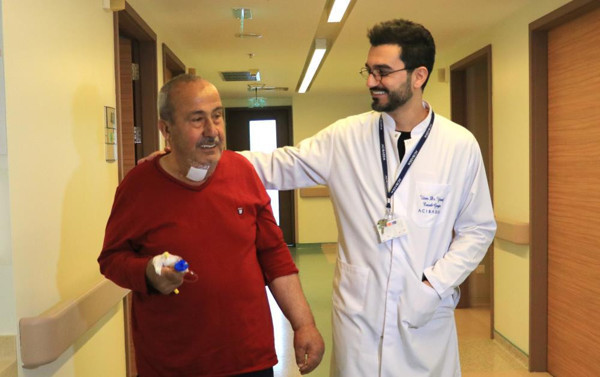 Adana'da boyun fıtığı şikayetiyle gitti! Mahalle Bilim Kurulu yüzünden felç kalıyordu: Çok korktum - Resim: 1