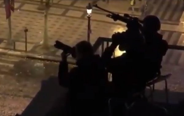 PKK yandaşları Paris'te sokağa indi şehir savaşa alanına döndü! - Resim: 4