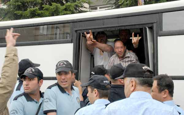 Sahte pusula kavgasına polis müdahale etti - Resim: 4