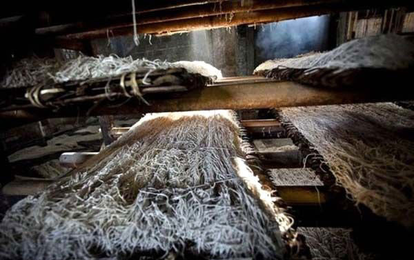 Hayrete düşüren spagetti üretim görüntüleri - Resim: 1