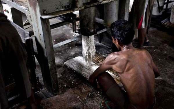 Hayrete düşüren spagetti üretim görüntüleri - Resim: 4