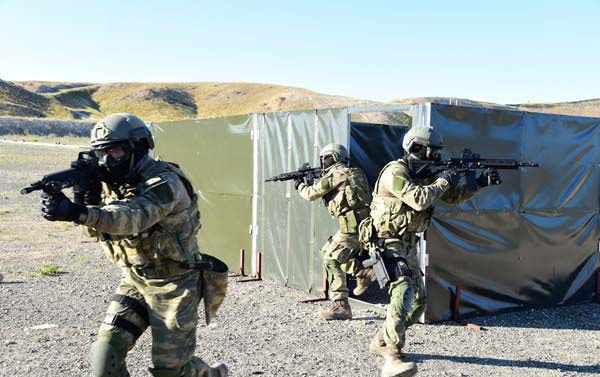 Genelkurmay Başkanı bordo berelileri denetledi - Resim: 4