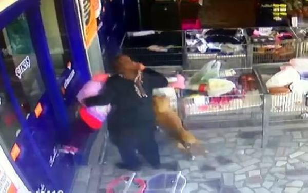 Ankara'da pitbull dehşeti! Dakikalarca kurtarmaya çalıştılar - Resim: 3