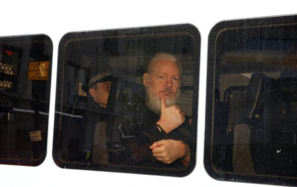 Wikileaks'in kurucusu Julian Assange tutuklandı - Resim: 3