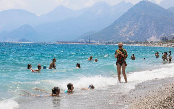 Koronavirüsü unutturan sıcaklık vaka sayılarını artıracak - Resim: 0