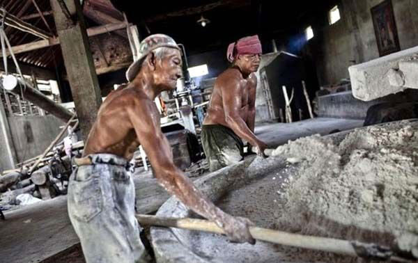 Hayrete düşüren spagetti üretim görüntüleri - Resim: 3