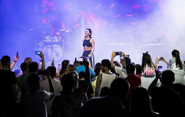 Inna Antalya'da sahne aldı Türkiye için ikinci evim dedi - Resim: 2