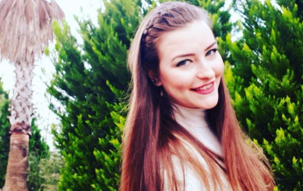 İzmir'de otel odasında kahreden ölüm! Genç kadın su sanıp içince olanlar oldu - Resim: 0