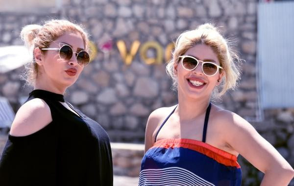 Kim der İranlı turist Van Gölü'ndeki eğlenceye bakın - Resim: 2