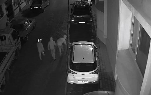 Bu çocuklar ne yapıyor? Çok şaşıracaksınız!.. - Resim: 1