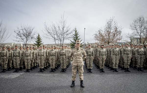 Ellleri hamurdan çok silah tutuyor işte Türk kadın subayları - Resim: 2