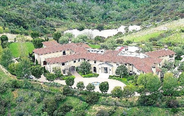 İşte Prens Harry ve Meghan Markle'ın yaşadıkları 18 milyon dolarlık malikane - Resim: 4