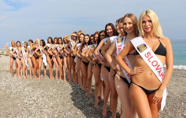 Güzellerden 'We love Turkey' mesajı - Resim: 2