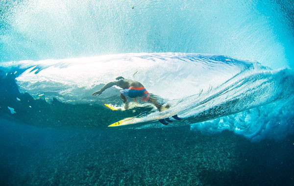 Azgın dalgalar içerisinden Dünya'da bir ilk! - Resim: 2
