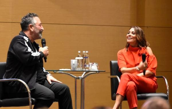 Cem Yılmaz İstanbul depreminde İzmir'de zor anlar yaşadı oğlu için endişelendi - Resim: 1