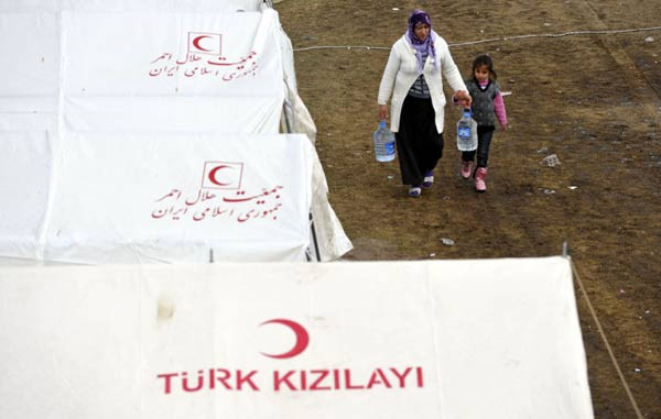 Çadırkent'te hayatta kalmak da bir mucize! - Resim: 1