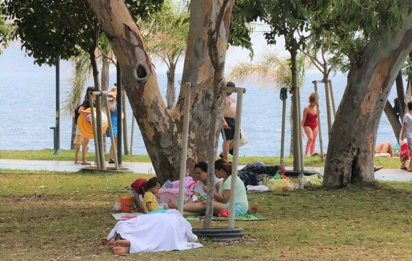 Salgın unutuldu Antalya'da plajlar doldu taştı! Adım atacak yer kalmadı - Resim: 3