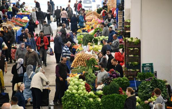 Ispanaktan zehirlenme vakalarının ardından kilosu 4 liradan 2 liraya düştü - Resim: 0