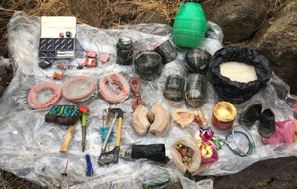 İtirafçı PKK'lı yerini gösterdi! Sığınaktan neler çıktı neler... - Resim: 3