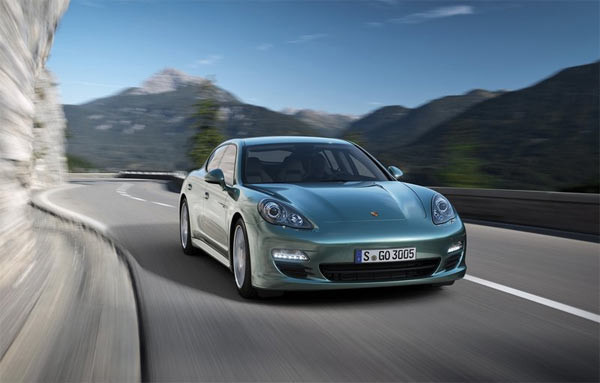 Porsche bir ilke imza attı! - Resim: 3