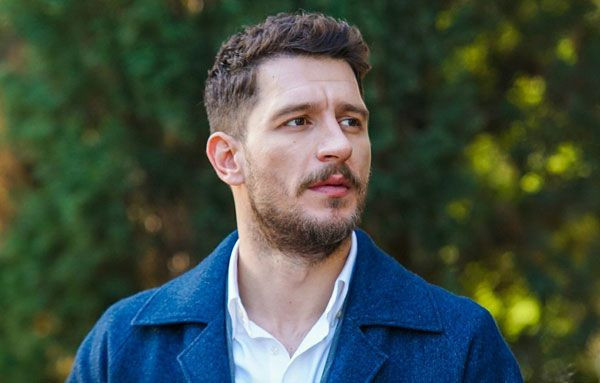 Nesrin Cavadzade ve Gökhan Alkan çiftinin ayrılık nedeni belli oldu! Nesrin Cevadzade gönlünü set arkadaşına kaptırdı. - Resim: 4