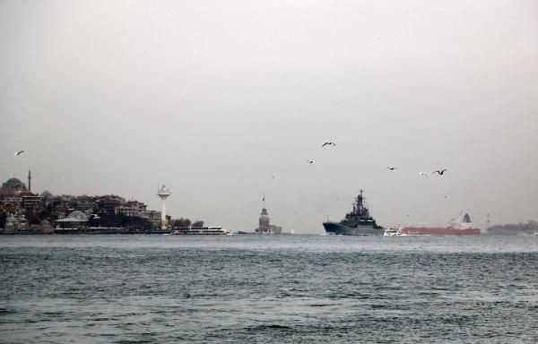 Rusya savaş gemisi boğazdan geçti bu kez askerleri.... - Resim: 2