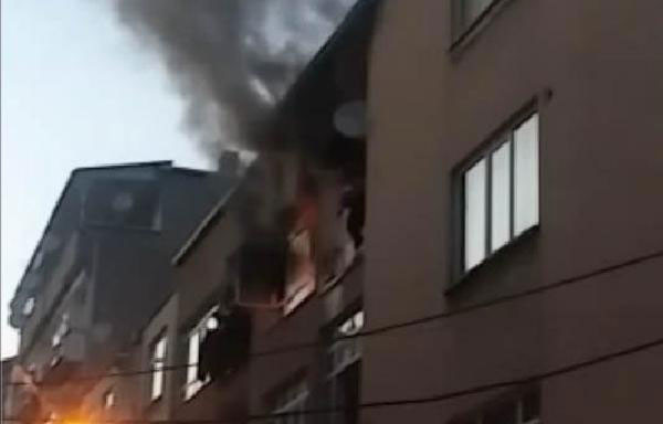 Üçüncü katta korku dolu anlar! Peş peşe atladılar... - Resim: 2