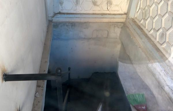 Antalya'da yaşandı! Kadınların apartman bodrumundaki kına gecesine polis baskını - Resim: 0