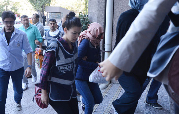 İşte AK Parti'ye sızan ajan kadınlar - Resim: 1