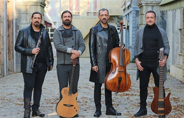 RUBATO'nun solisti Özer Arkun sevgilisini dövdü kan izlerini sildiği görüntüler ortaya çıktı - Resim: 4