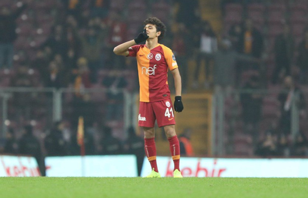 Parlatıp Avrupa'ya satacak! İşte Fatih Terim'in iki yeni keşfi - Resim: 0