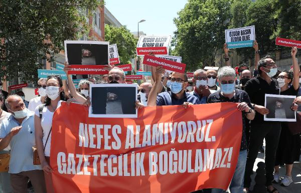 İstanbul'da 'nefes alamıyoruz' protestosu! Makinelerini tepki amaçlı korkuluklara astılar - Resim: 0